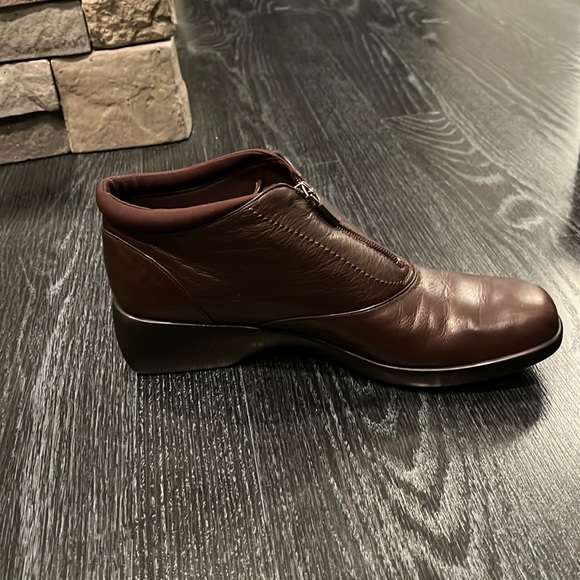 Easy Spirit Esdrina ankle booties boots zipped brown leather women’s size 9 - Picture 3 of 14